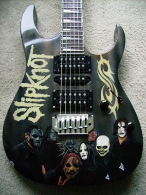 What Guitar Does Slipknot Use: A Symphony of Chaos and Precision